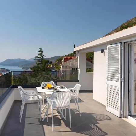 Daire Tomas Deluxe Ii *